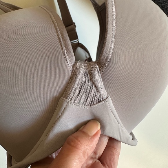 Cacique T-shirt Bra & Felina Side Smothing Lot of 2 Women's Size 38DDD Bras GUC - Picture 10 of 13